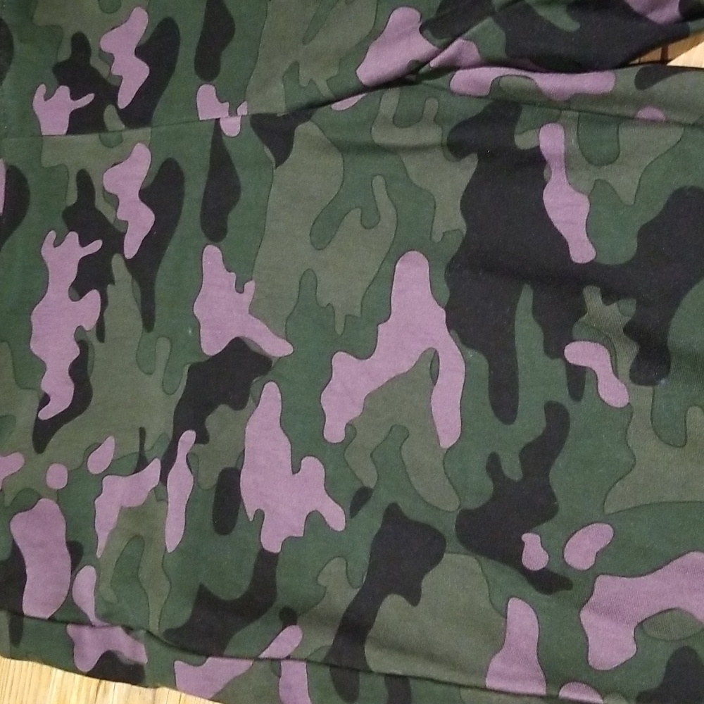 Torrid pixie sz 2R camo leggings like new - Picture 2 of 8